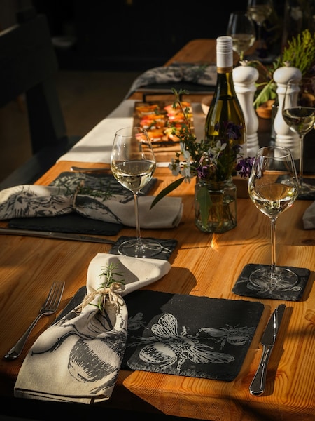 Selbrae House Set of 4 Linen Bee Napkins (AV7338) | £30