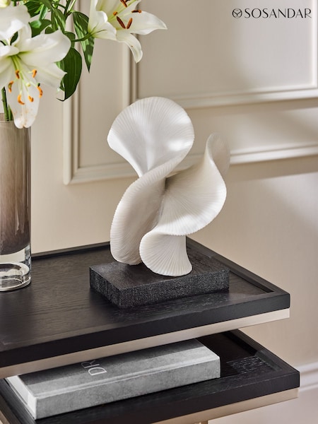 Sosandar White Ornament (AV8205) | £42