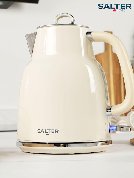 Salter Cream Retro Kettle (AV8993) | £42