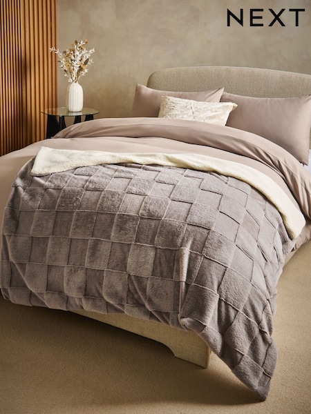 Grey Jasper Checkerboard Cosy Fleece Reverse Throw (AW1766) | £32 - £52