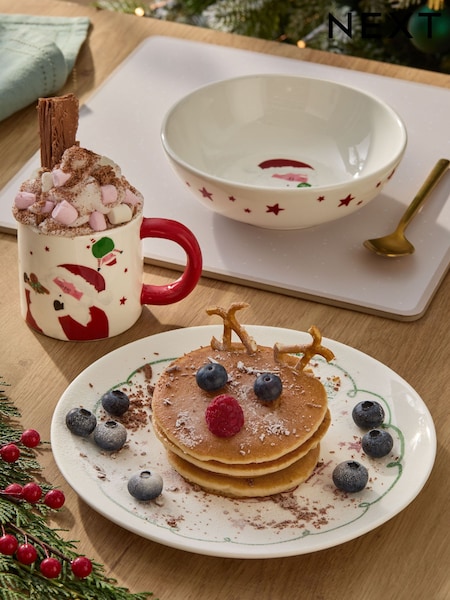 Red Santa Kids Dinner Set (AW2355) | £22