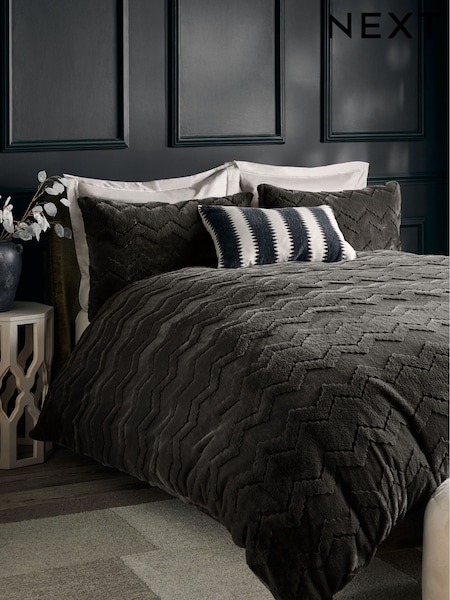 Grey Faux Fur Chevron Geometric Duvet Cover and Pillowcase Set (AW7996) | £50 - £80