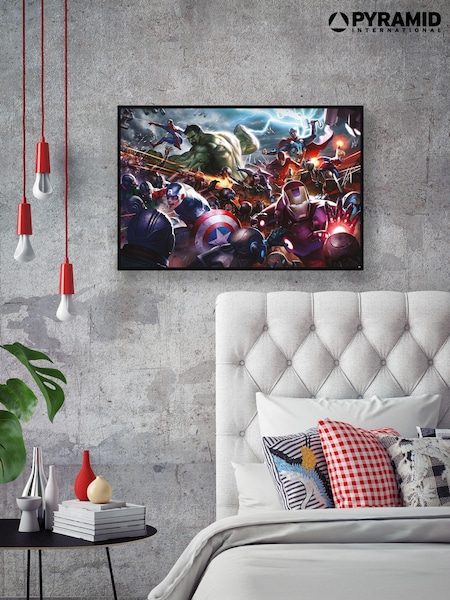 Pyramid International Red Marvel Future Fight Heroes Assault Framed Maxi Poster (AY1163) | £30