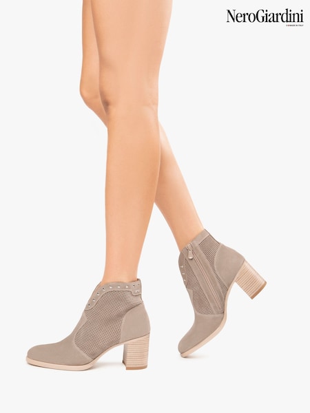 NeroGiardini Beige Leather Boots (AY1743) | £165
