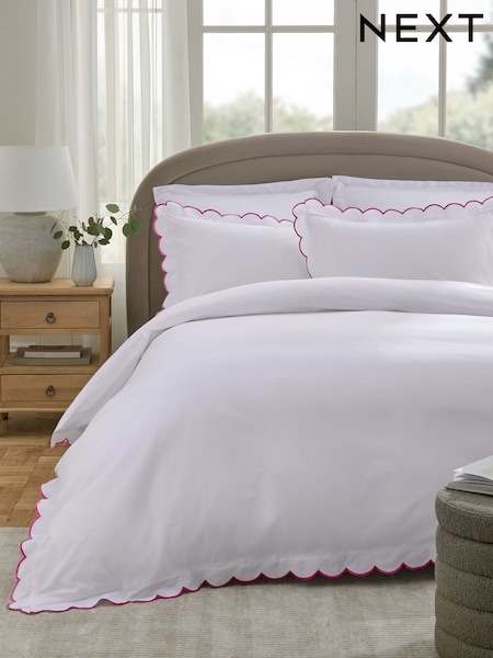 White and Pink 200 Thread Count Scallop Duvet Cover and Pillowcase Set (AY5056) | £35 - £70