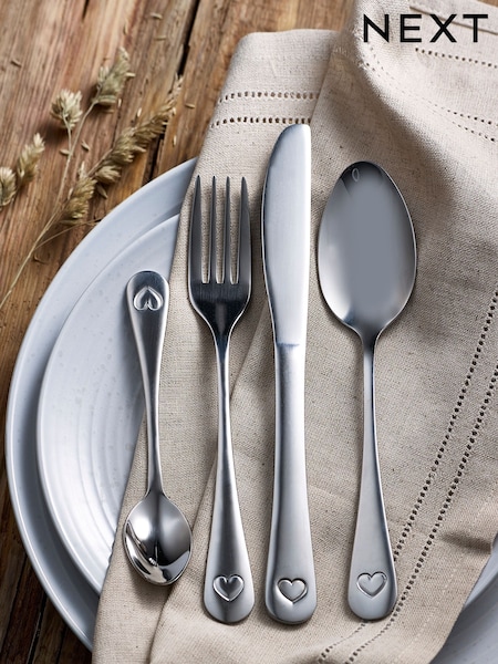 Silver 24pc Heart Stainless Steel Set (AY6401) | £40
