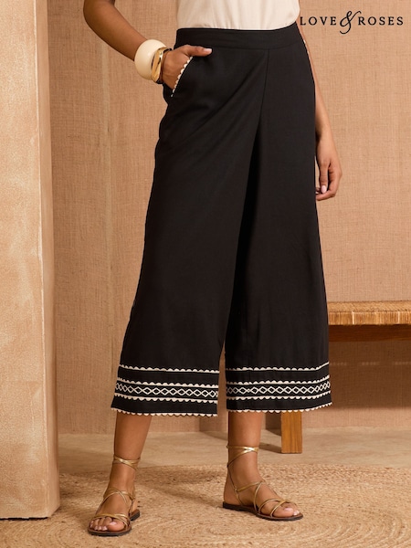 Love & Roses Black Ric Rac Detail Cropped Trousers (AY8986) | £44