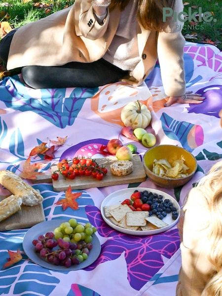 Pickle Picnic Light Pink XL Blanket 3x3m (B28979) | £120