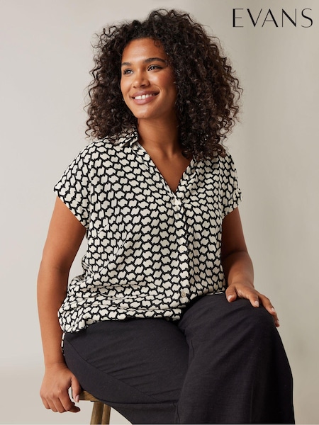 Evans Curve Geometric Print White Blouse (B29226) | £32