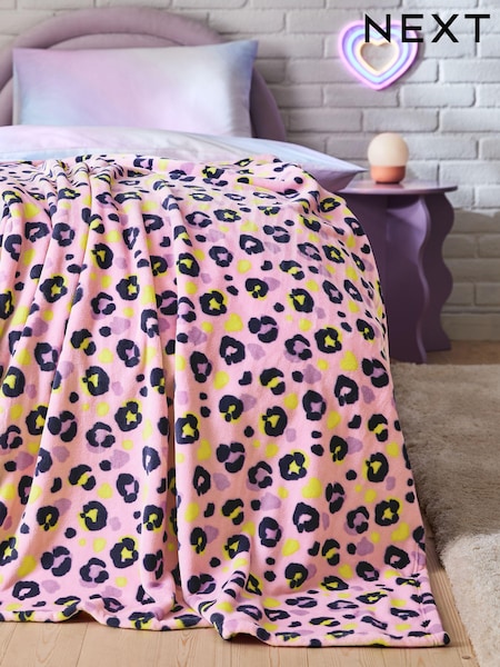 Pink Animal Supersoft Fleece Throw Blanket (B38331) | £13