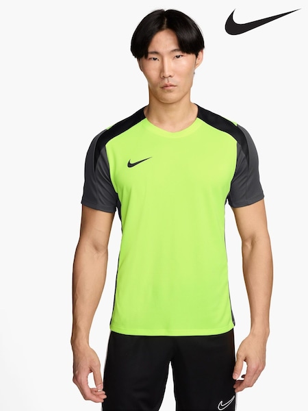 Nike Green Strike Dri-FIT Training T-Shirt (B41151) | £38