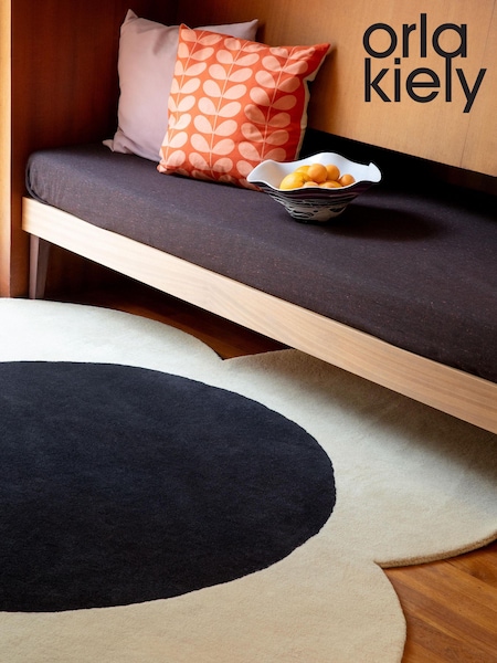 Orla Kiely Natural Flower Spot Round Rug (B43337) | £375 - £680
