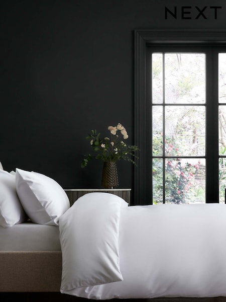 Chalky Black Ultimate Multi-Surface 2.5L Paint (B48173) | £38