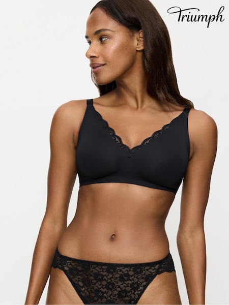 Triumph Amourette Wired and Padded White Bra (B55611) | £48