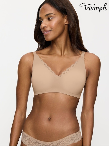 Triumph Amourette Wired and Padded White Bra (B70687) | £48