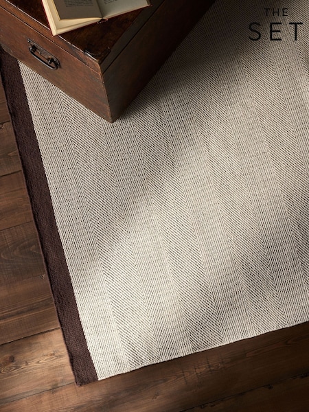 The Set Cotton Woven Herringbone Plain Rug