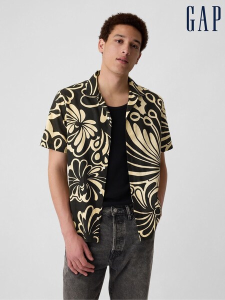 GAP Black Floral Linen Blend Regular Fit Short Sleeve Holiday Shirt (B93200) | £12