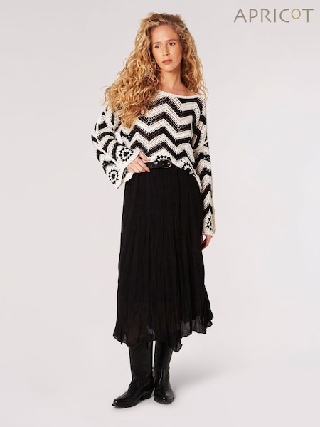 Apricot Black Chevron Diagram Crocket Sleeve Top (B94398) | £35