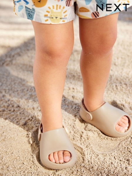 Neutral Sliders with Backstrap (C03413) | £8 - £10