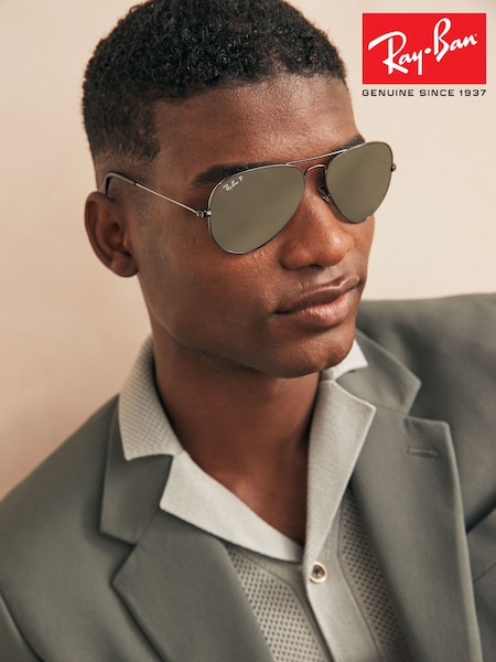 Ray Ban Large Aviator Polarised Lens Sunglasses (C30276) | £212