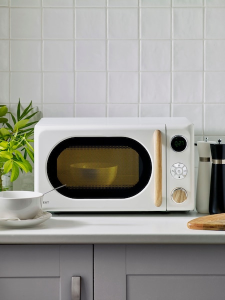 White Bronx Microwave (C43806) | £85