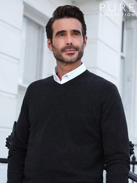 Pure Collection 100% Cashmere V-Neck Jumper (C72053) | £155