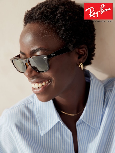 Ray Ban Brown Wayfarer Polarised Lens Sunglasses (C90413) | £191
