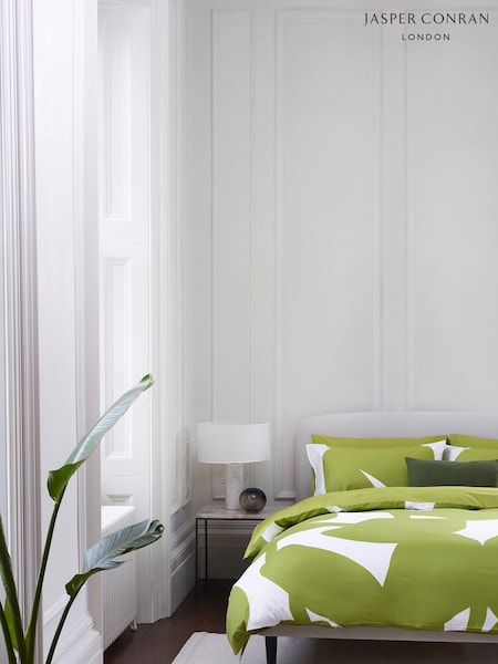 Jasper Conran Set of 2 Green 300 Thread Count Satin Weave 100% Cotton Pillowcases (D30026) | £35