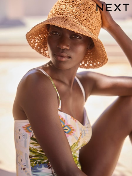 Natural Crochet Bucket Hat (D34022) | £8