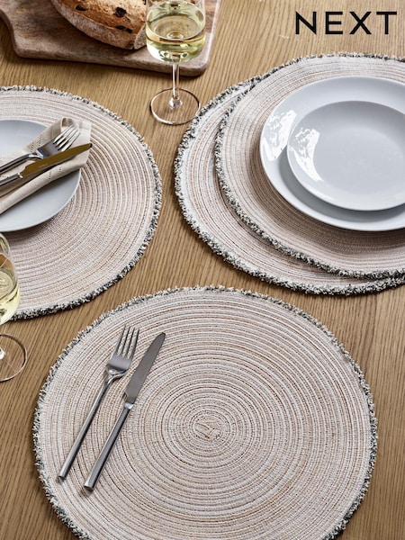 Set of 4 Natural Fringe Placemats (D51749) | £14