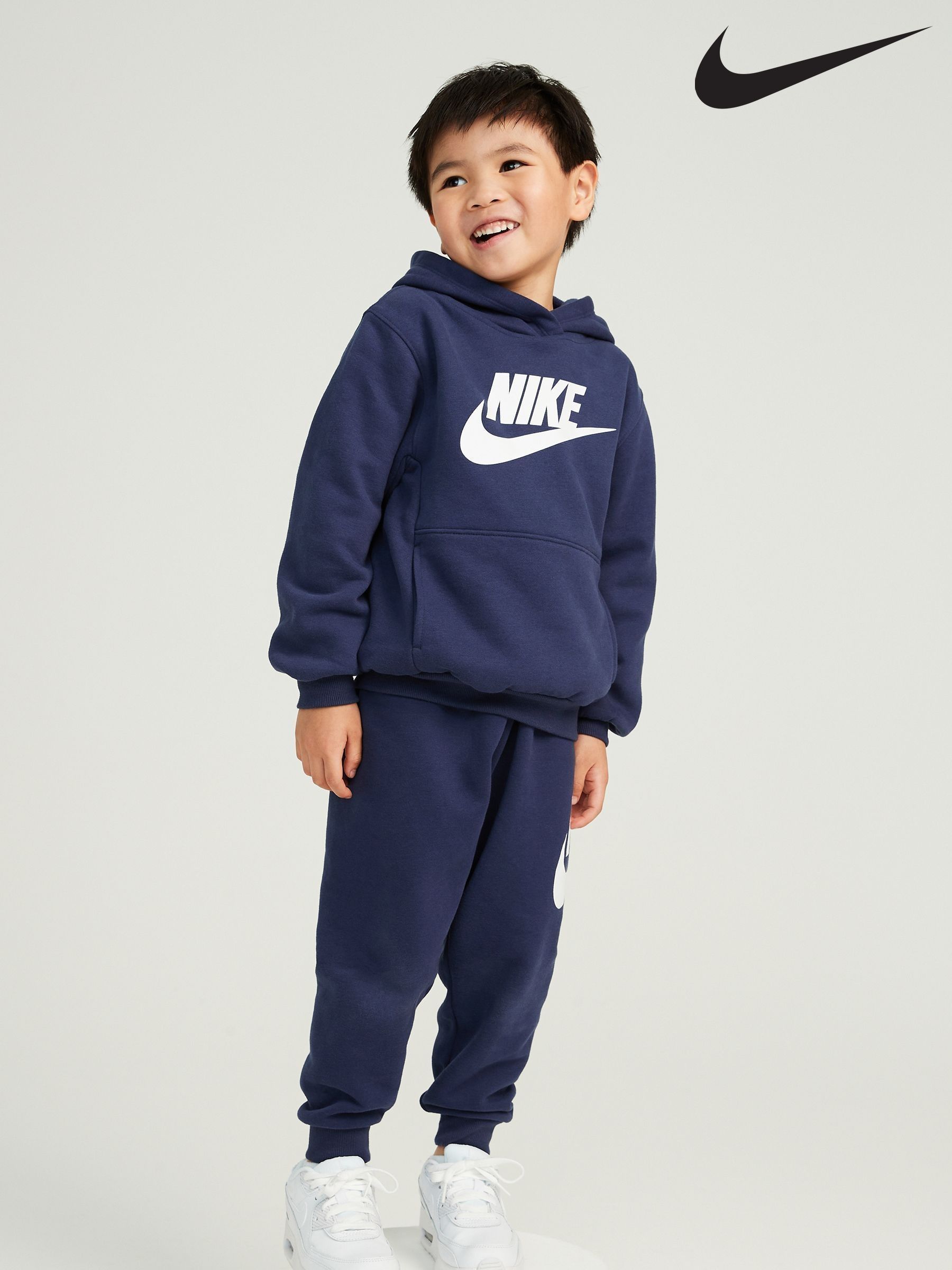 Vapormax tracksuit store