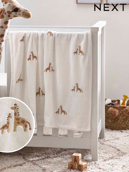 White Giraffe Fleece Baby Blanket (D85440) | £18