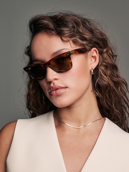 Ray-Ban Wayfarer Sunglasses (D92676) | £155