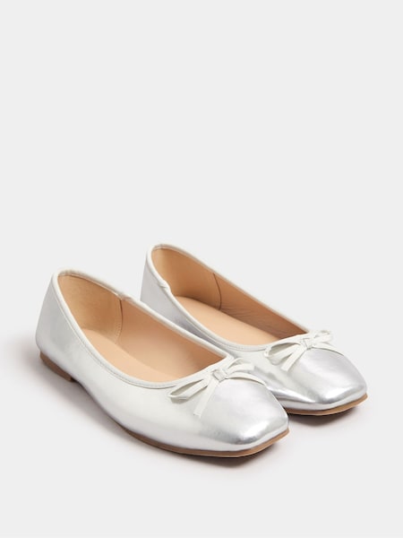 Yours Curve Silver Extra Wide Fit Chiselled Toe Cap Ballet Shoes (E02054) | £24