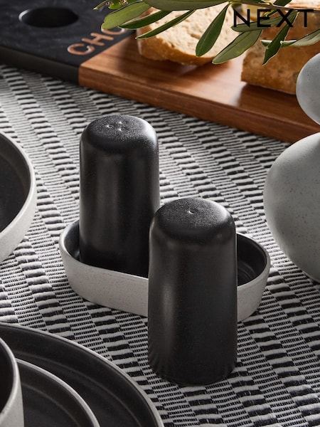 Black/White Otis Salt and Pepper Shakers with Tray (E07129) | £12