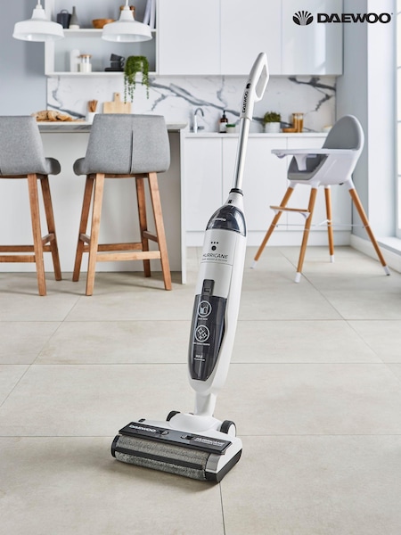 Daewoo Green Hurricane Floor Washer And Vacum Cleaner (E08682) | £150
