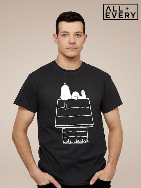 All + Every Black Peanuts SnoopyAnd White Kennel Mens 100% Cotton T-Shirt (E11514) | £23