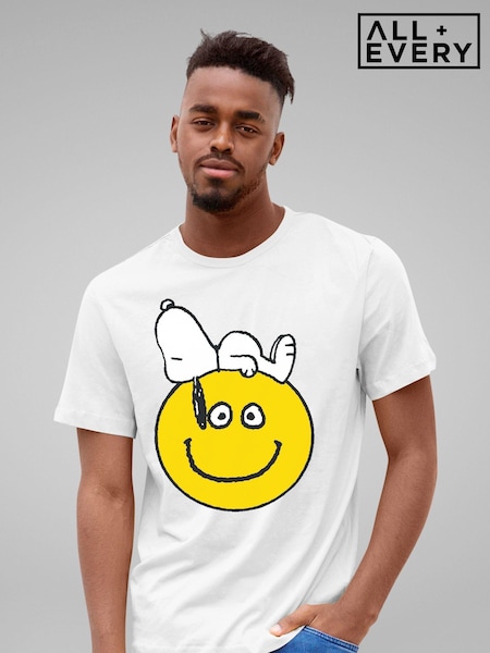 All + Every White Peanuts Snoopy Lying On A Smiley Face Mens 100% Cotton T-Shirt (E11591) | £23