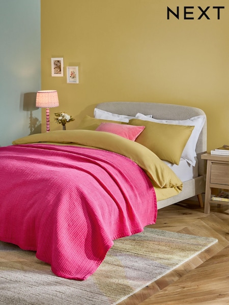 Fuchsia Pink Carrie Quilted Velvet Bedspread (E12924) | £60 - £100