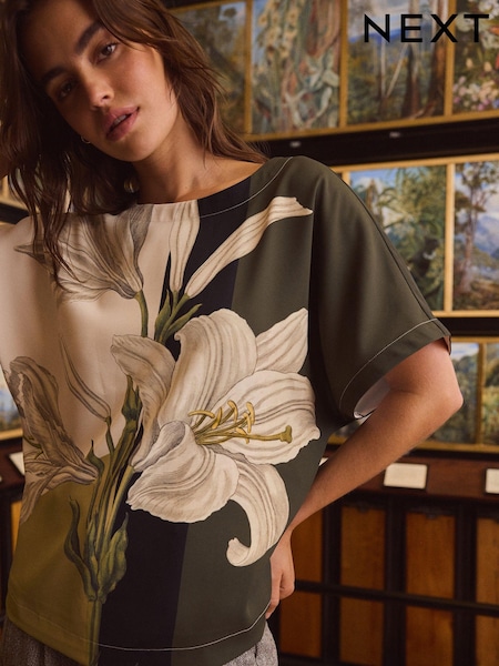 Green Lily Print Kew Collection Short Sleeve Top (E16346) | £36