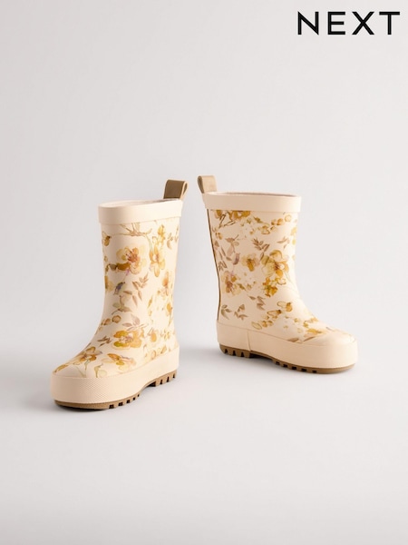 Yellow Wellies (E23468) | £15 - £17