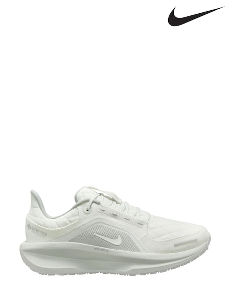 Nike White Winflo 11 GORE-TEX Weatherized Road Running Trainers (E39635) | £120