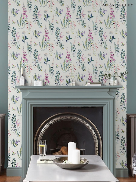 Laura Ashley Violet Meadowvale Sprigs 10M Wallpaper (E44313) | £48