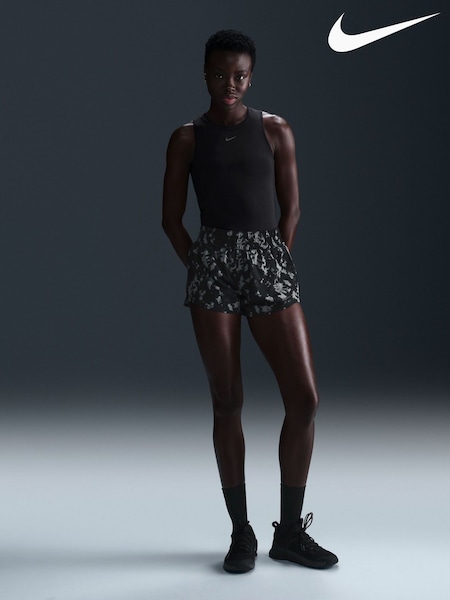Nike Black One Dri-FIT Mid-Rise 3 Brief Lined Printed Shorts (E45944) | £40