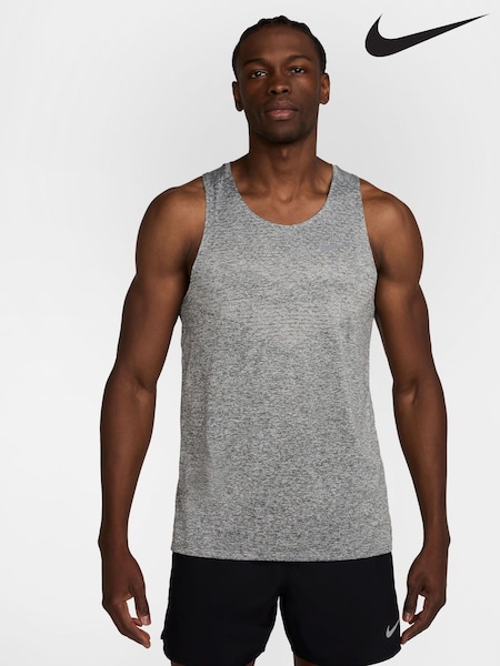 Nike Smoke Grey Stride Dri-FIT ADV Running Vasts (E46251) | £38