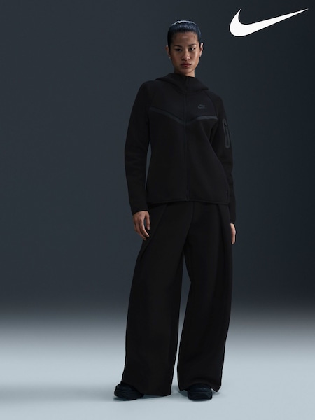 Nike Black Sportwear Tech Fleece Windrunner (E46280) | £110