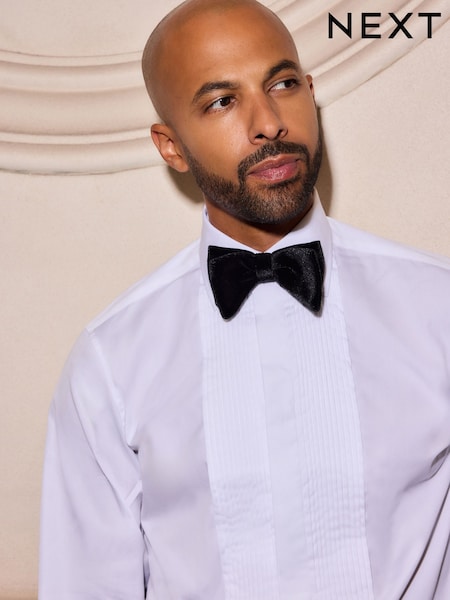 Black Velvet Bow Tie (E55746) | £14