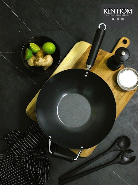 Ken Hom Black Excellence 31cm Non Stick Wok (E59152) | £35
