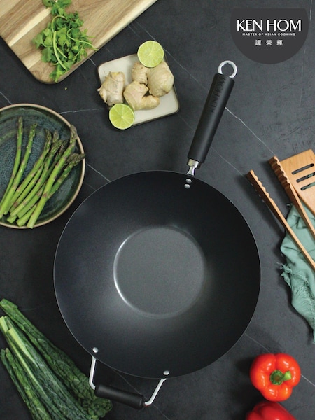 Ken Hom Black Excellence 35cm Non Stick Wok (E59156) | £40