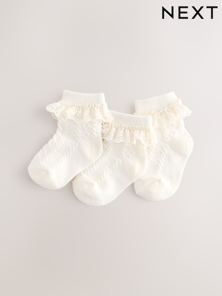 Cream Lace Baby Socks 3 Pack (E63025) | £5.50